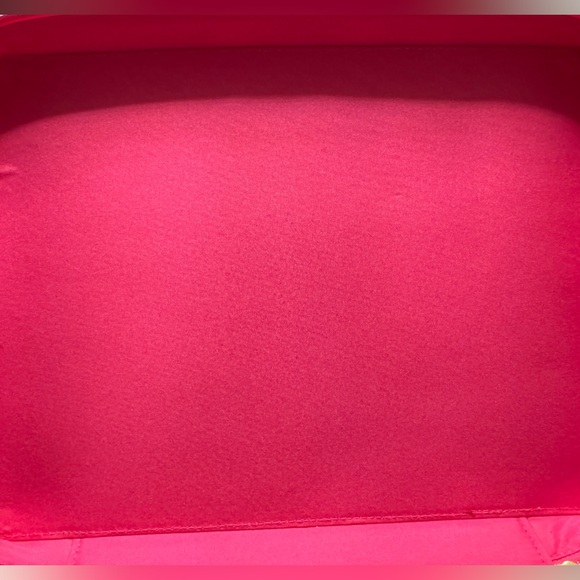 Estēe Lauder Holiday Edition Makeup Bag - Picture 8 of 15
